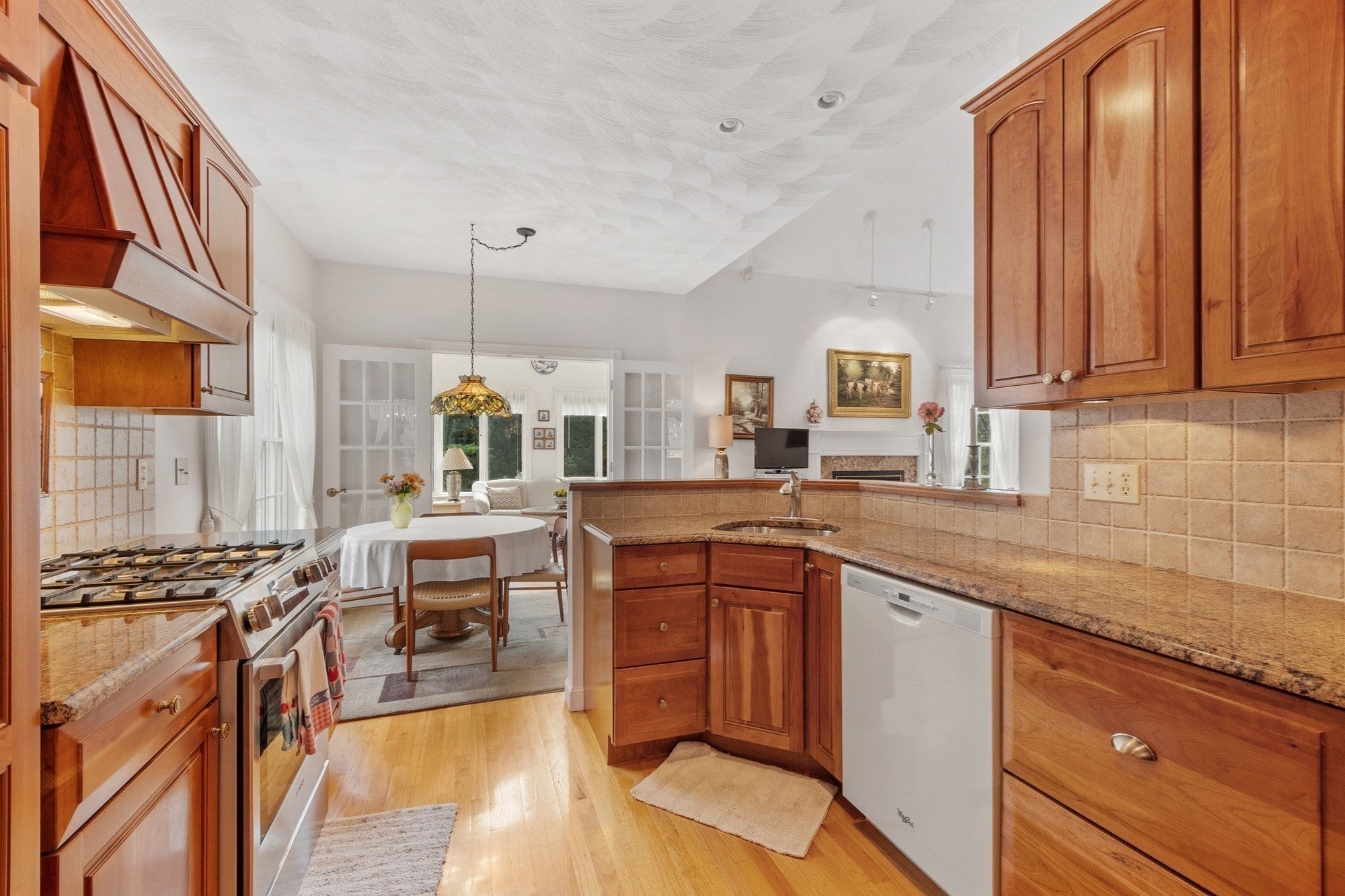 52 High St, Chelmsford, MA Photo #13
