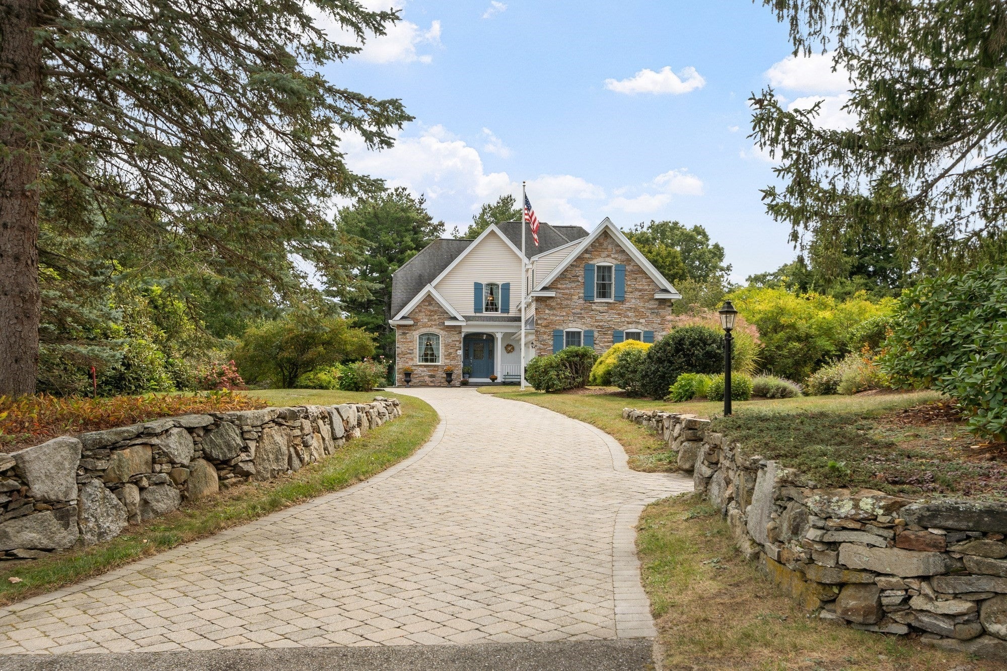 52 High St, Chelmsford, MA Photo #2