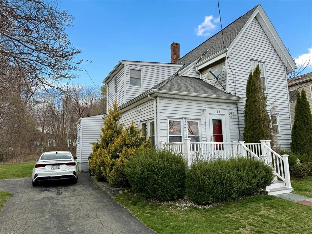 98 W Spring St