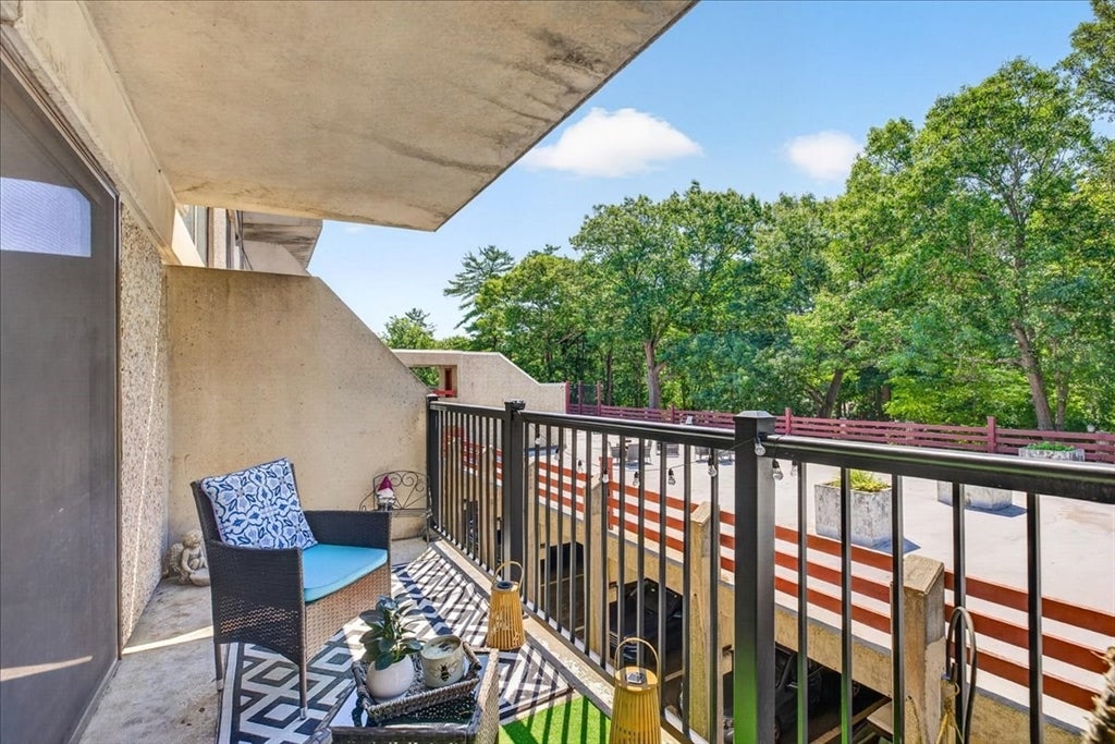 55 Tall Oaks Drive #402, Weymouth, MA, 55 Tall Oaks Drive #402, Weymouth, MA Photo #17