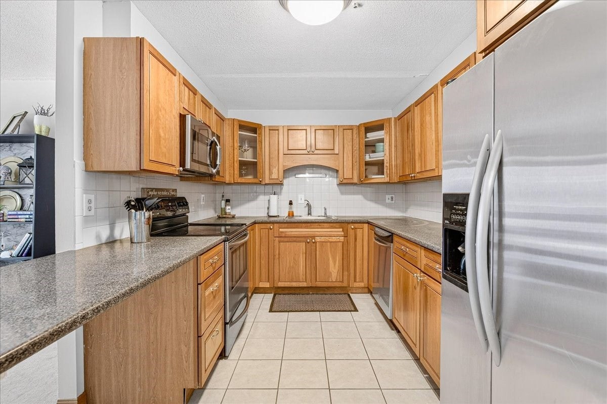 Click for 55 Tall Oaks Drive #402, Weymouth, MA slideshow