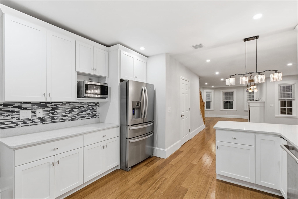 316-318 Concorde Ave