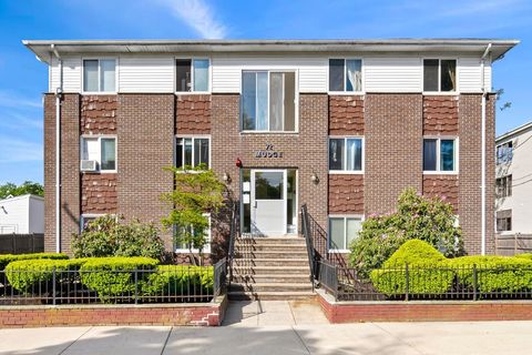 Photo of 70 Mudge St #17, Lynn, MA 01902 (MLS # 73525560)