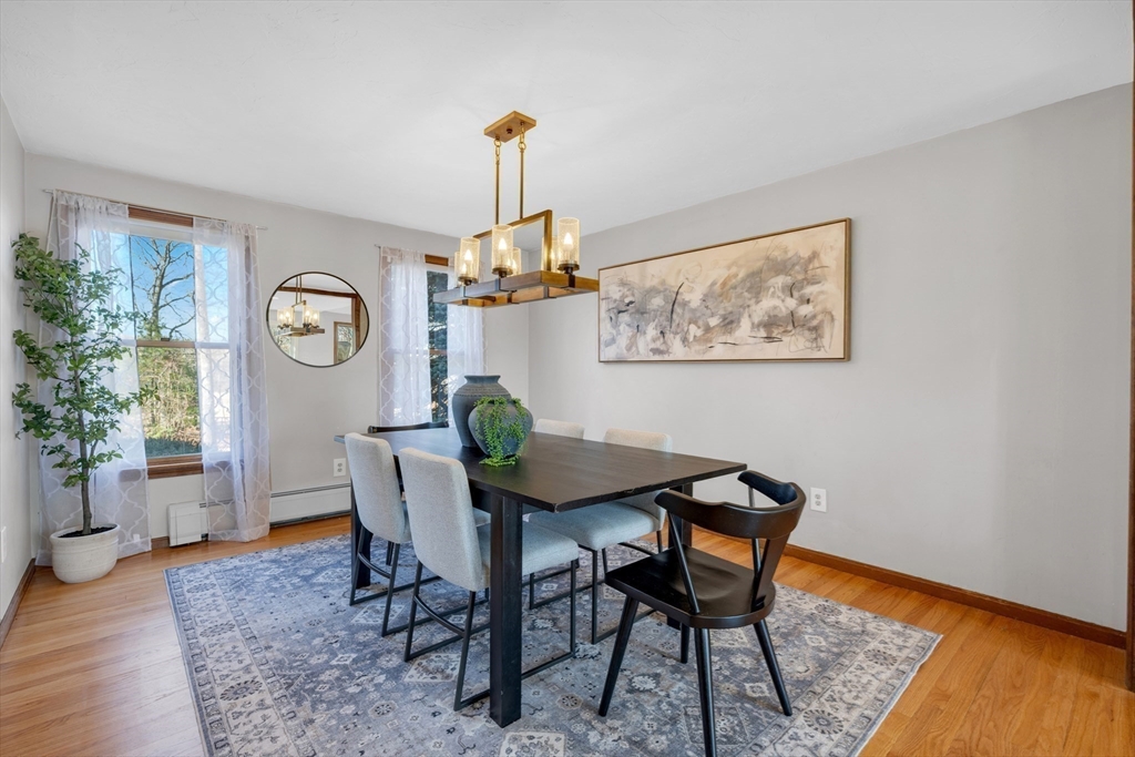 Wrentham, Massachusetts 02093, United States, 4 Bedrooms Bedrooms, ,4 BathroomsBathrooms,Residential,Active,88132