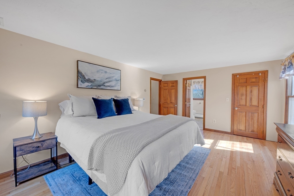 Wrentham, Massachusetts 02093, United States, 4 Bedrooms Bedrooms, ,4 BathroomsBathrooms,Residential,Active,88132