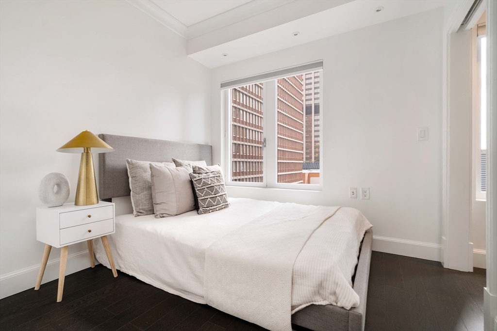 Boston, Massachusetts 02199, United States, 2 Bedrooms Bedrooms, ,2 BathroomsBathrooms,Residential,Active,223193