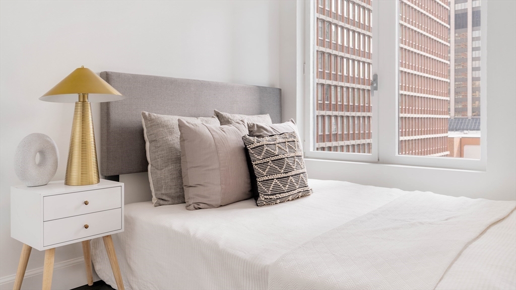 Boston, Massachusetts 02199, United States, 2 Bedrooms Bedrooms, ,2 BathroomsBathrooms,Residential,Active,223193