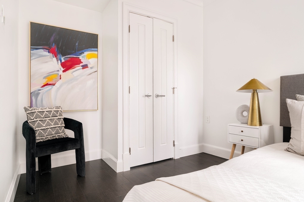 Boston, Massachusetts 02199, United States, 2 Bedrooms Bedrooms, ,2 BathroomsBathrooms,Residential,Active,223193