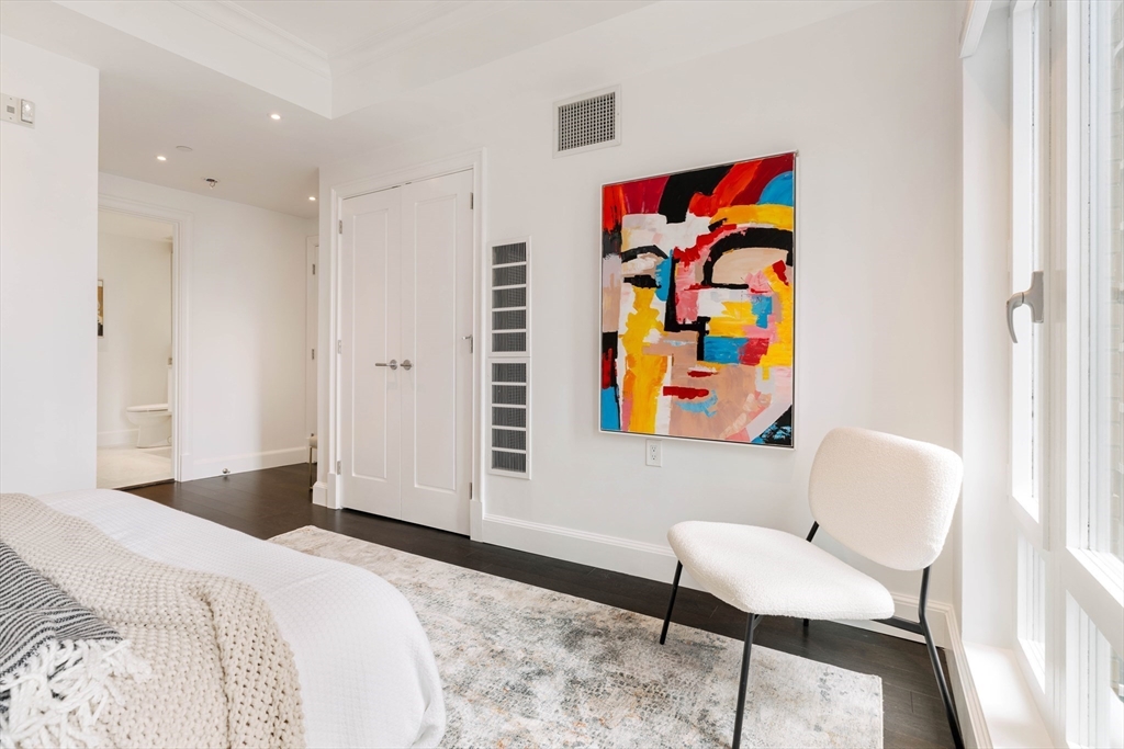 Boston, Massachusetts 02199, United States, 2 Bedrooms Bedrooms, ,2 BathroomsBathrooms,Residential,Active,223193