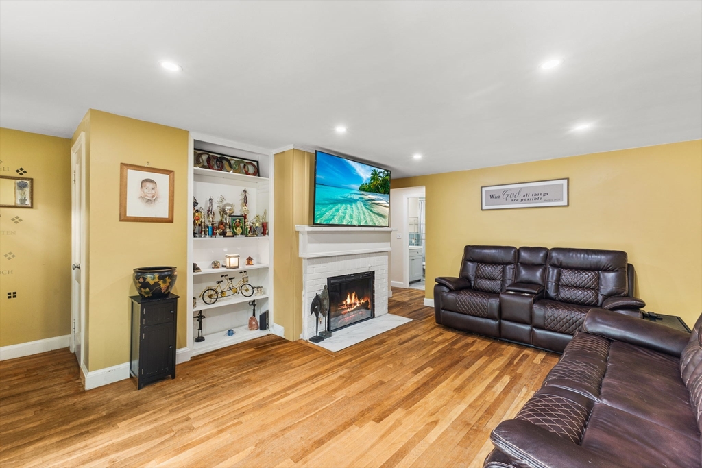 28 Maple Circle