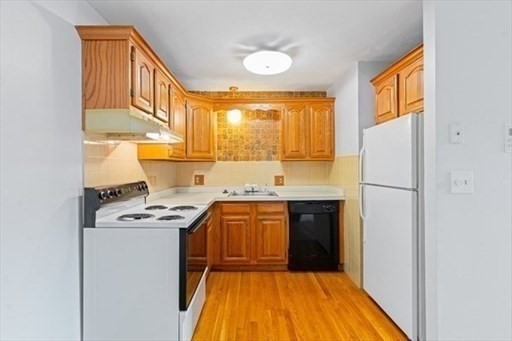 295 Main St 24