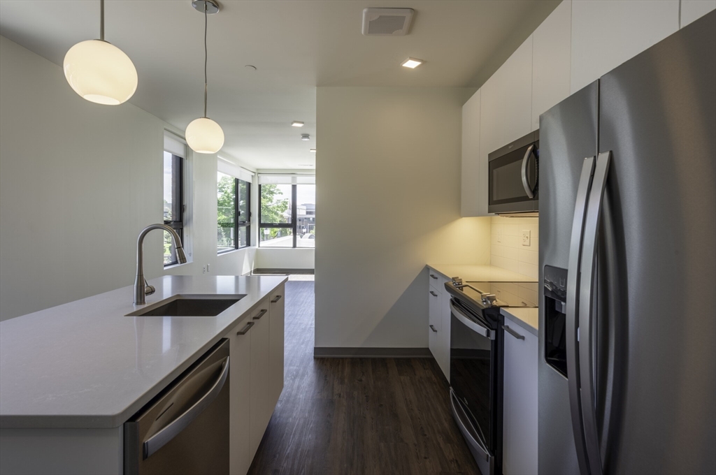 166 Main St 301