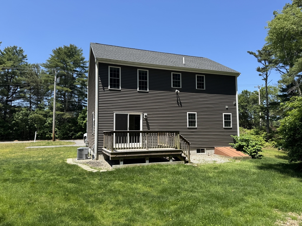 59 Wenham Rd