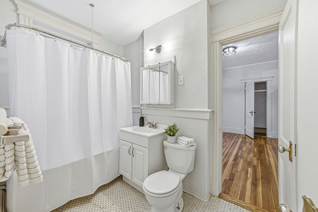 134 Pleasant ST #1, Brookline, MA Photo #17