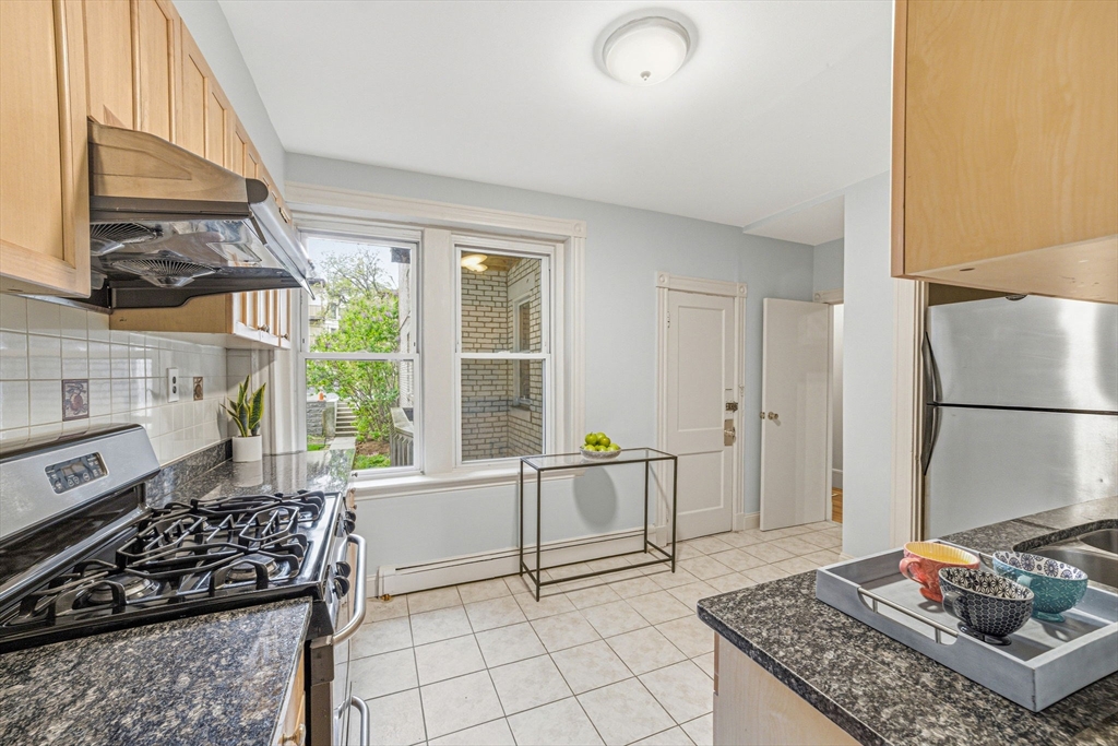 134 Pleasant ST #1, Brookline, MA Photo #11
