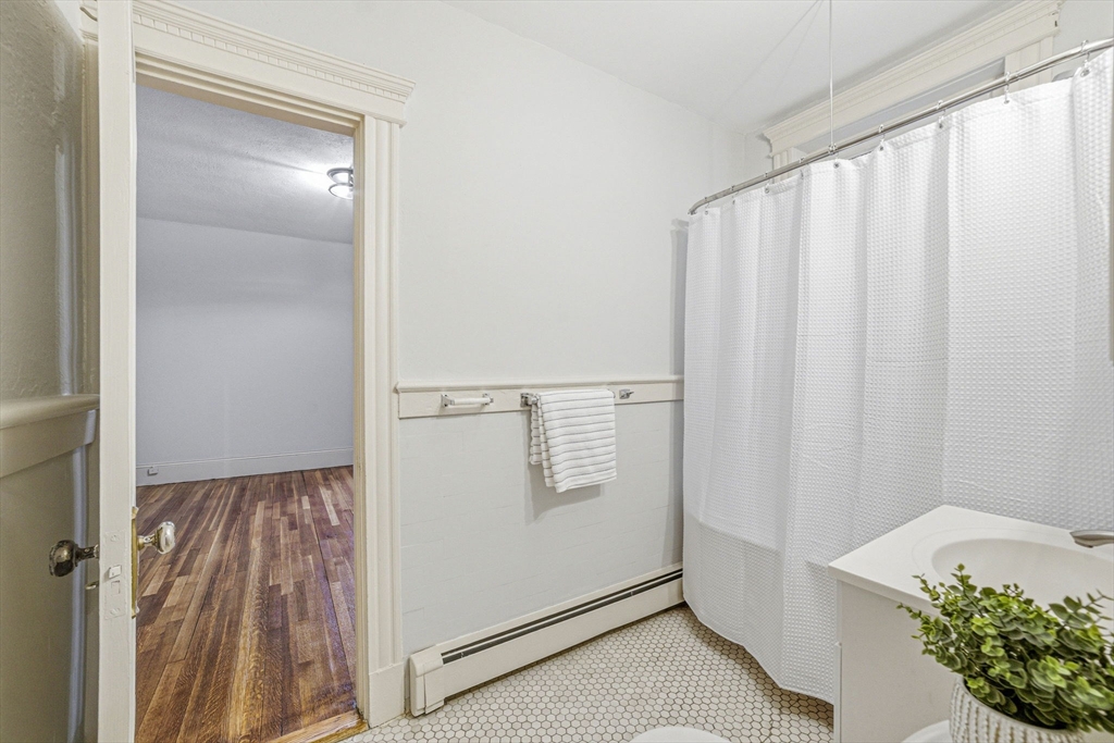 134 Pleasant ST #1, Brookline, MA Photo #16