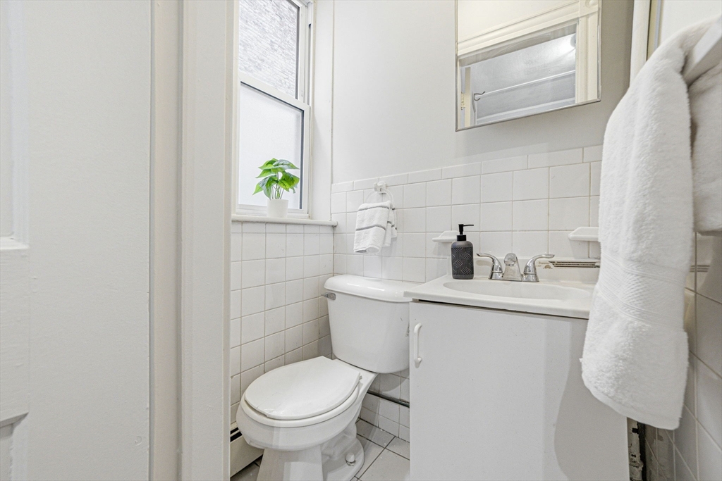 134 Pleasant ST #1, Brookline, MA Photo #20