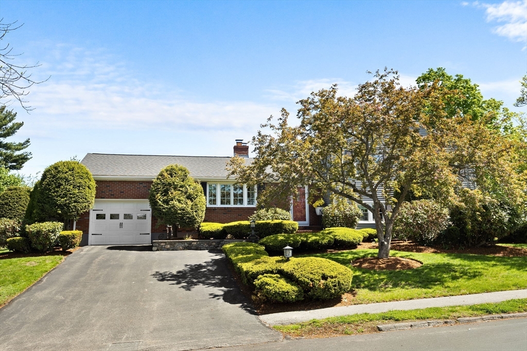14 Huron Ave