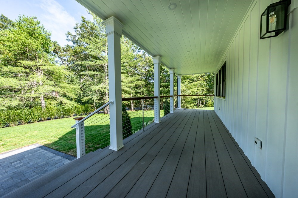 289 Santuit Newtown Rd