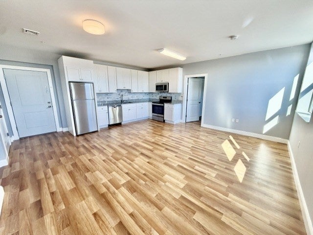 Photo of 27 Water ST, Wakefield, MA