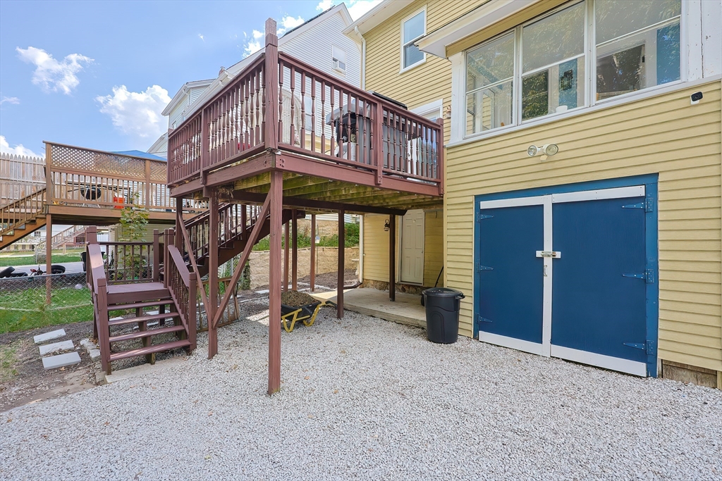 Milford, Massachusetts 01757, United States, 3 Bedrooms Bedrooms, ,1 BathroomBathrooms,Residential,Pending,213889