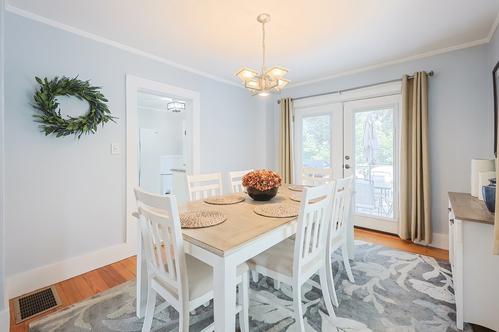 Milford, Massachusetts 01757, United States, 3 Bedrooms Bedrooms, ,1 BathroomBathrooms,Residential,Pending,213889