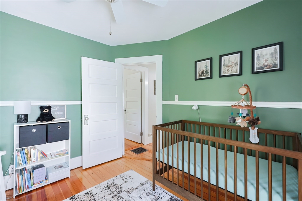 Milford, Massachusetts 01757, United States, 3 Bedrooms Bedrooms, ,1 BathroomBathrooms,Residential,Pending,213889