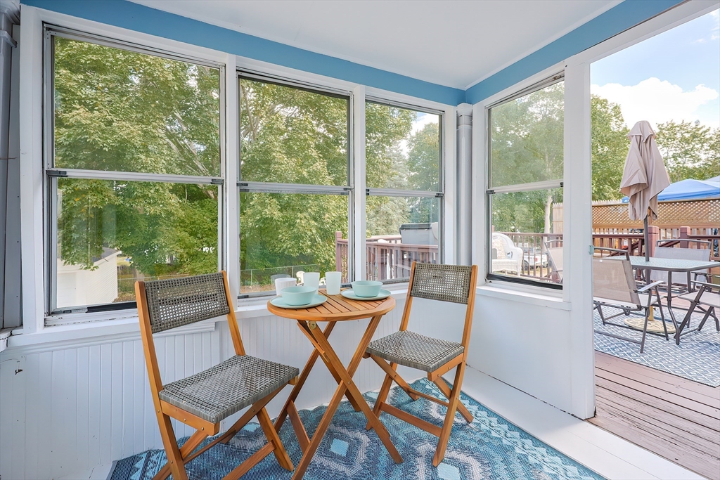 Milford, Massachusetts 01757, United States, 3 Bedrooms Bedrooms, ,1 BathroomBathrooms,Residential,Pending,213889