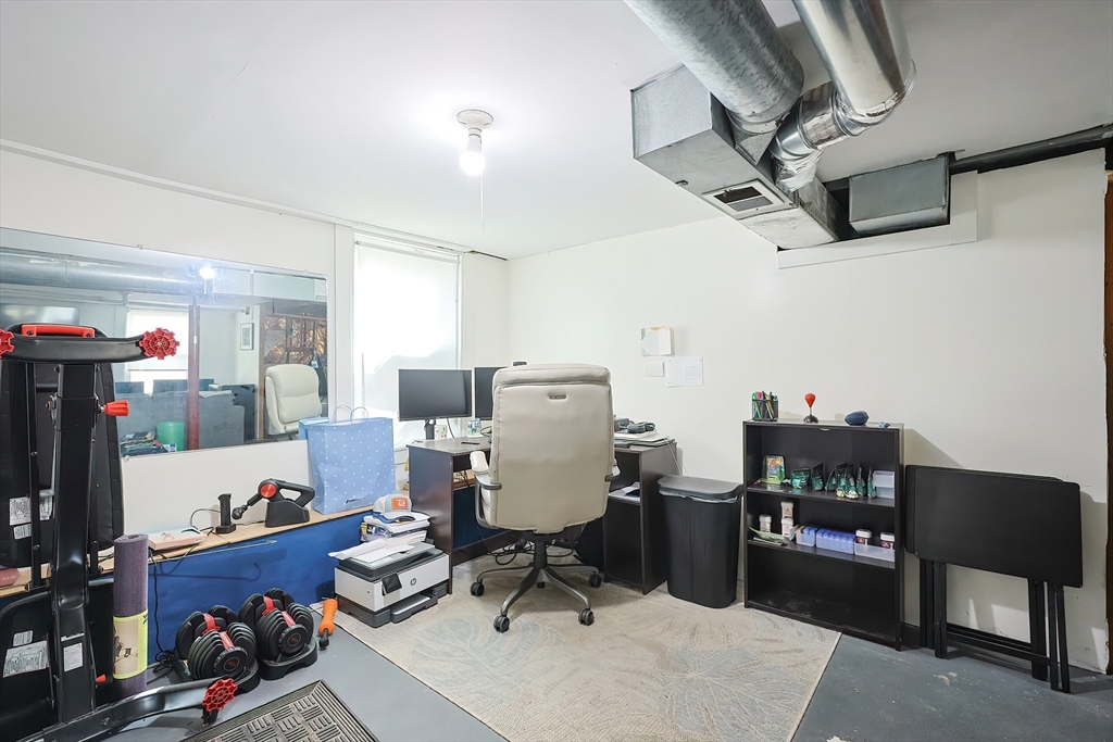 Milford, Massachusetts 01757, United States, 3 Bedrooms Bedrooms, ,1 BathroomBathrooms,Residential,Pending,213889