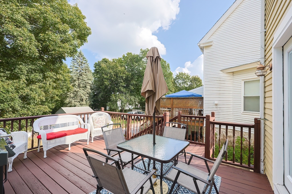 Milford, Massachusetts 01757, United States, 3 Bedrooms Bedrooms, ,1 BathroomBathrooms,Residential,Pending,213889