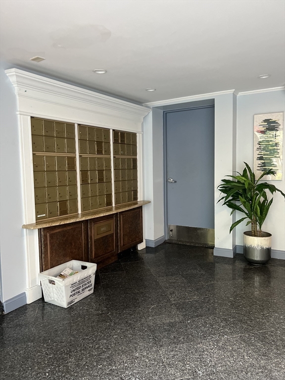9 Broadway 210