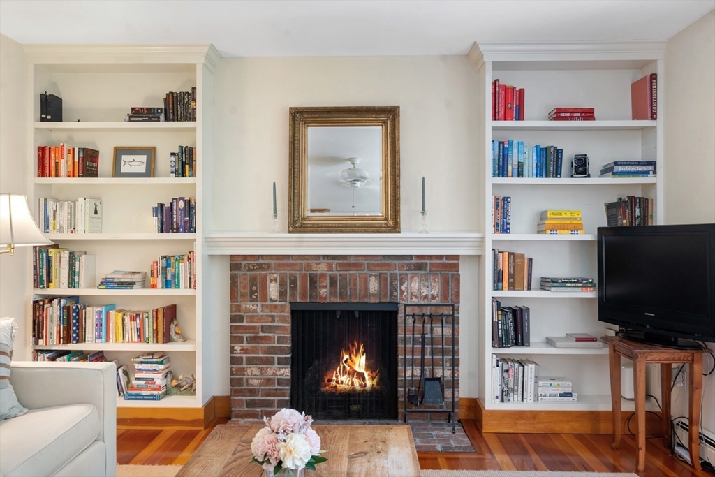 111 Charles Neck Way