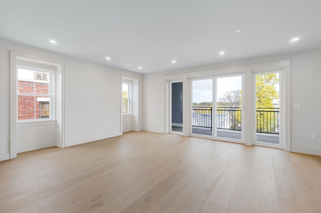 59 Spear St. 401