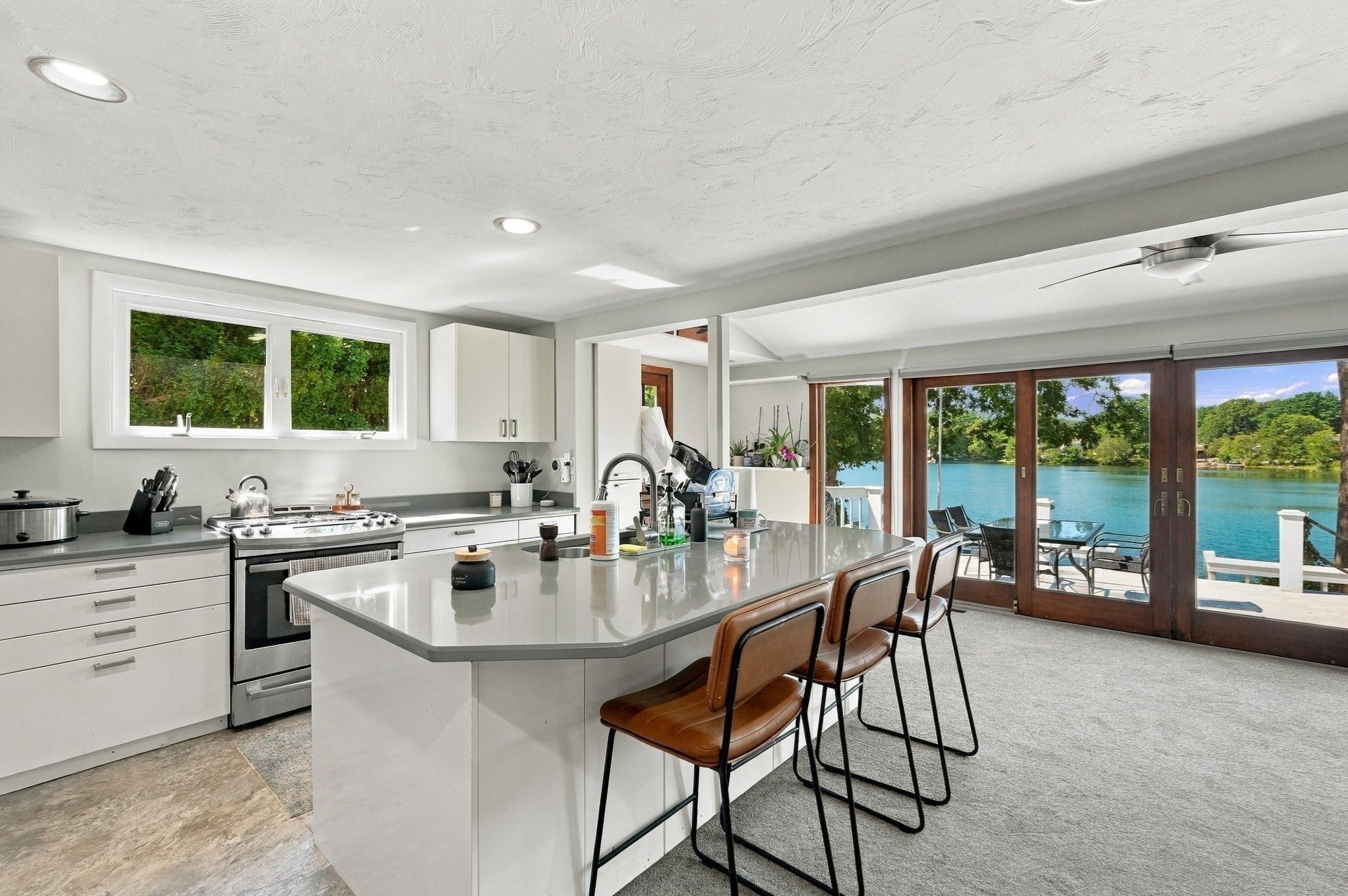 1533 Morton Avenue, New Bedford, MA, 1533 Morton Avenue, New Bedford, MA Photo #3