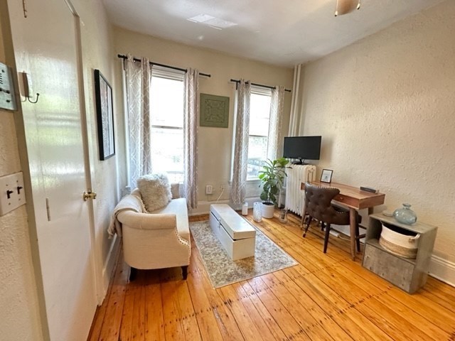 Click for 19 South Russell ST #4, Boston, MA slideshow