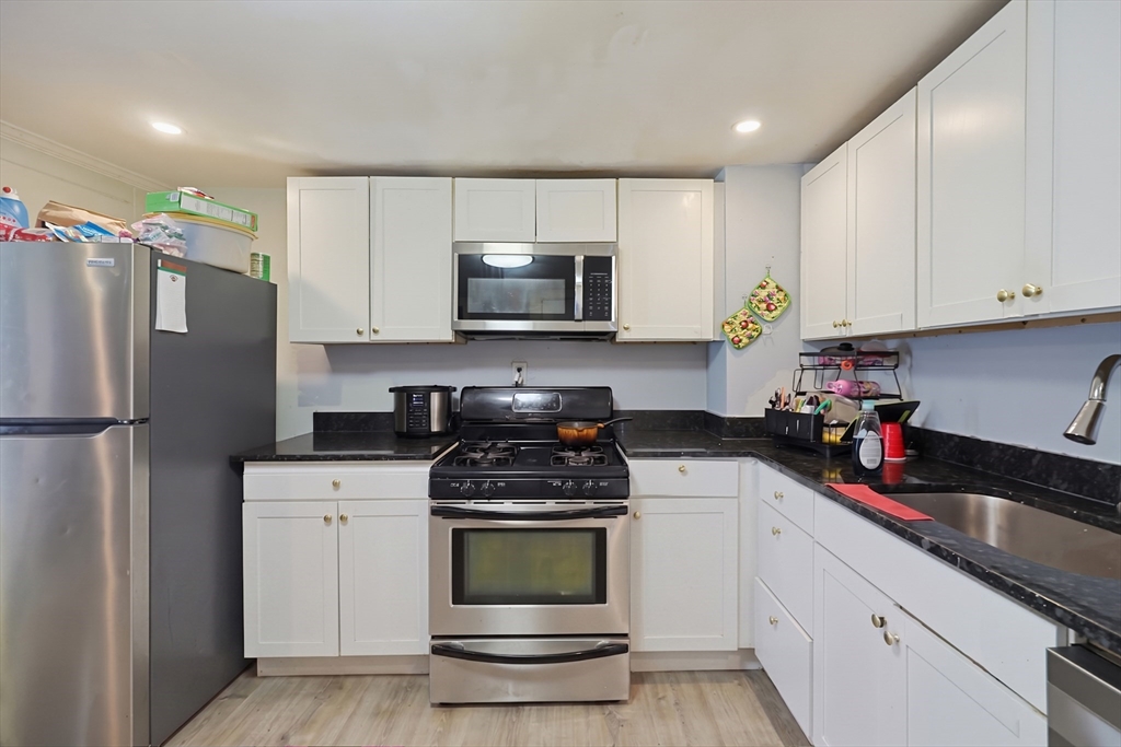 6-8 Howell Ct