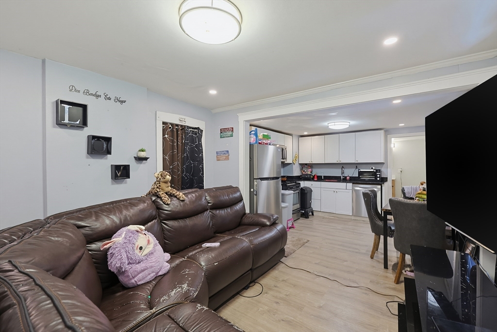 6-8 Howell Ct
