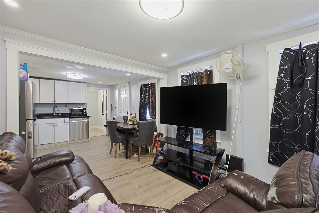 6-8 Howell Ct