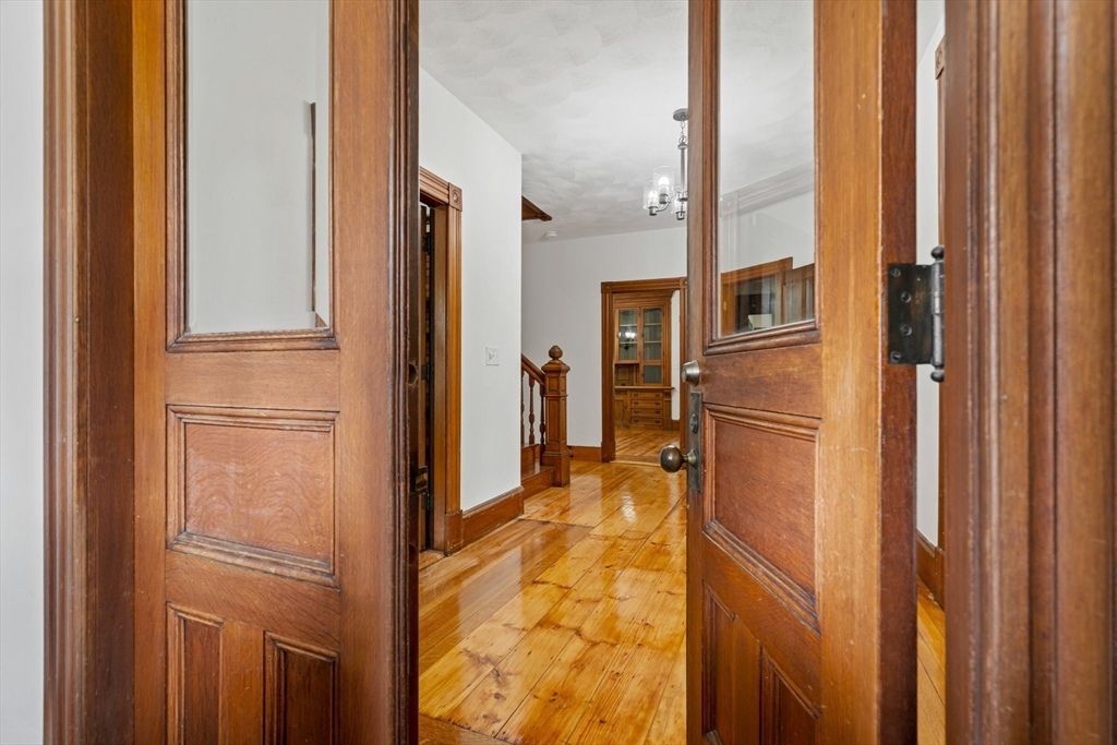 42 Middlesex St