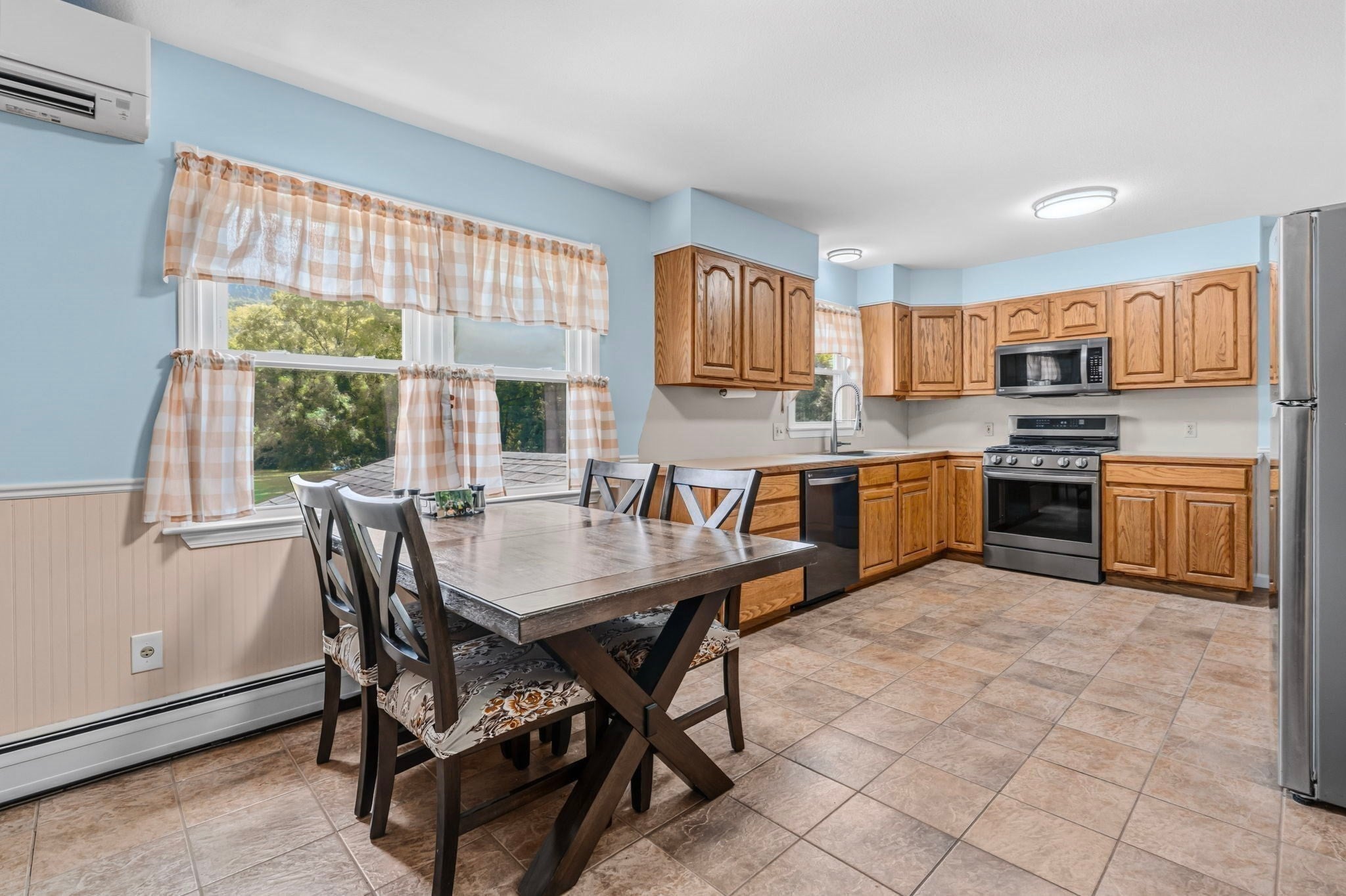 45 Brook St, Easthampton, MA, 45 Brook St, Easthampton, MA Photo #7
