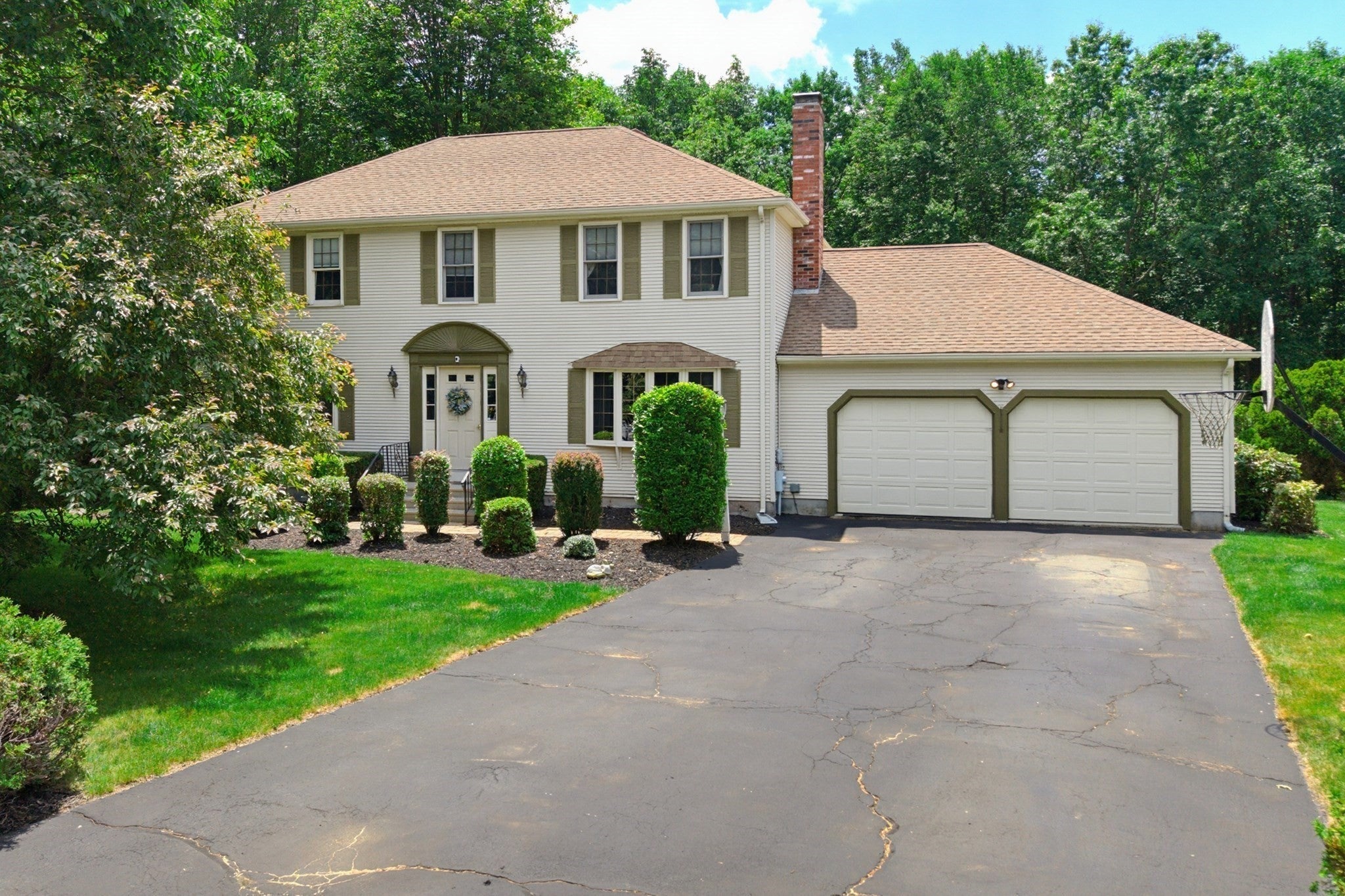 60 Forest View Dr