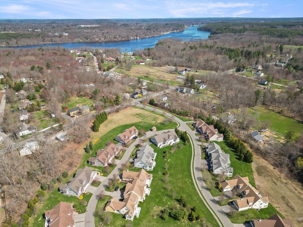 8 Ridgeway Cir 8