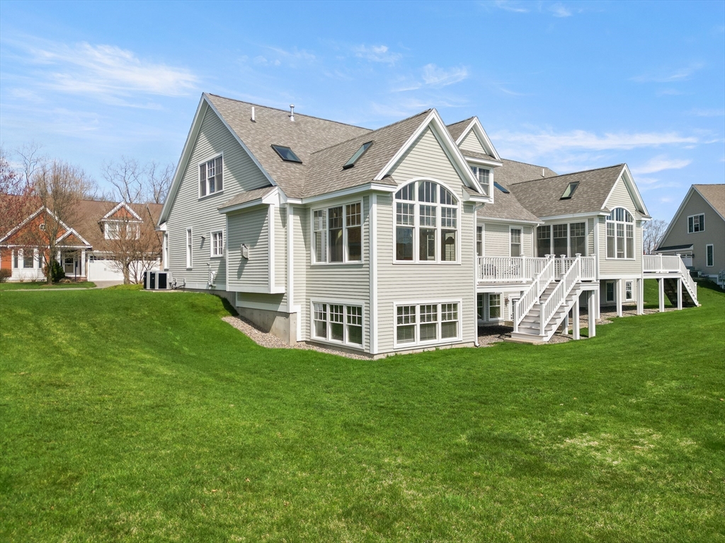 8 Ridgeway Cir 8