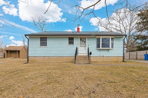 Photo of 21 Heritage Cir, Falmouth, MA 02536 (MLS # 73469552)