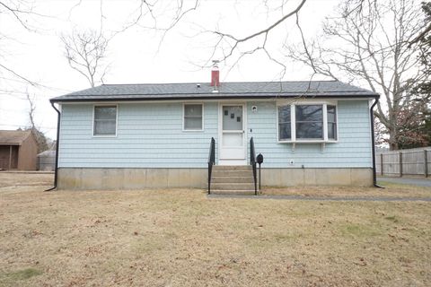 Photo of 21 Heritage Cir, Falmouth, MA 02536 (MLS # 73469552)