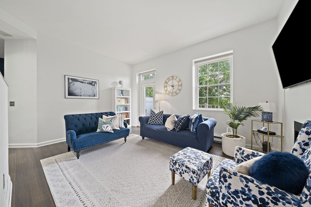 100 Parks St 35