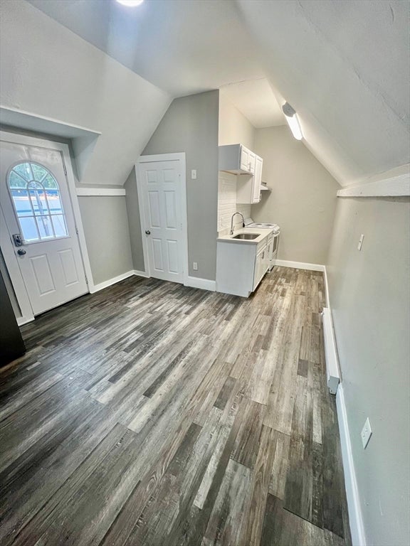 Photo of 10 Ames Pl, Marlborough, MA