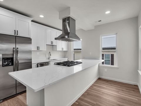 12 Alpine St 1 Worcester MA 01610