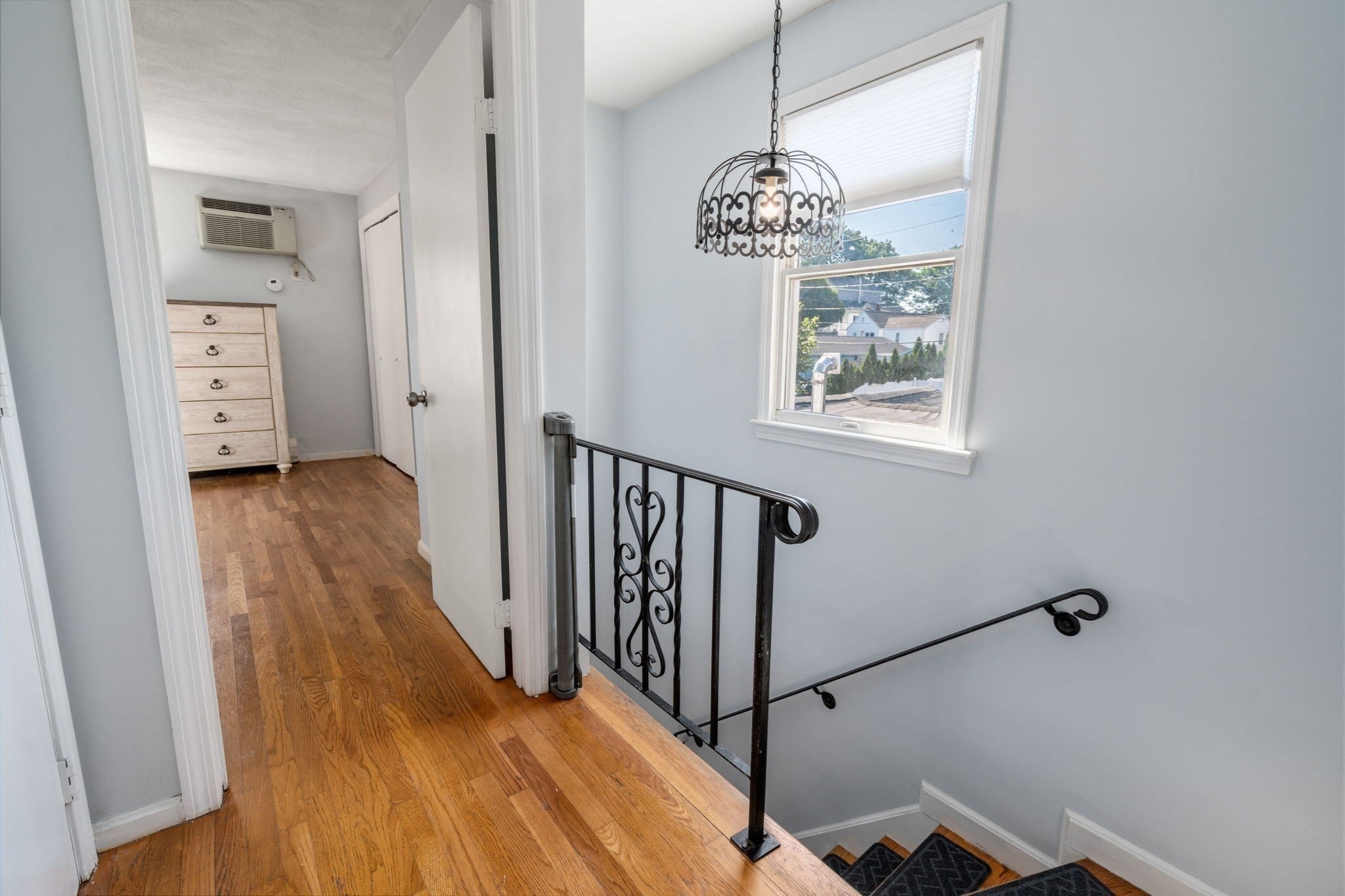 33 Plant Rd, Waltham, MA Photo #12