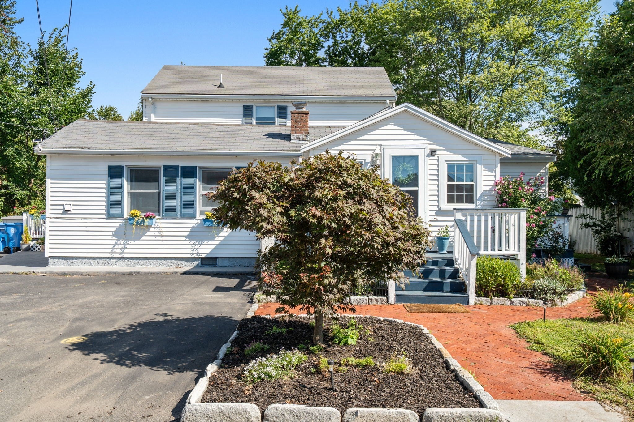 33 Plant Rd, Waltham, MA Photo #40